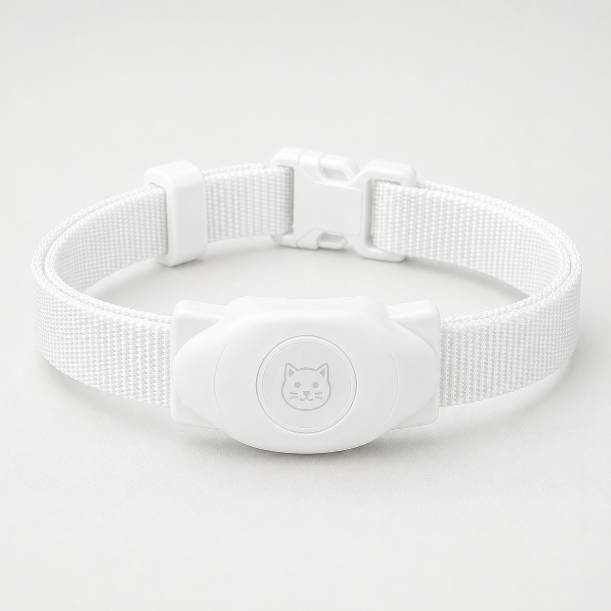 Collier Chat Compatible Tracker